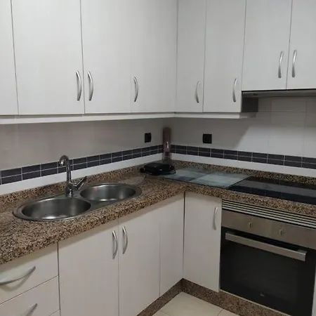Bajo Puerta De Alcazaba Appartement Retamar  Buitenkant foto